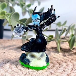 3/$25🌟 SKYLANDERS ⋆ Hex Character Figure